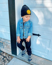Load image into Gallery viewer, SMILEY BEANIE