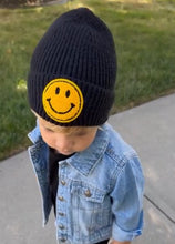 Load image into Gallery viewer, SMILEY BEANIE