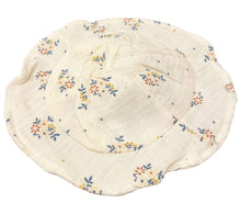 Load image into Gallery viewer, English Garden Skirted Bubble